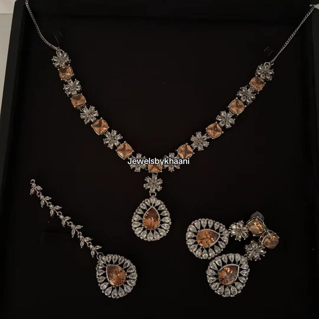 Silver plated 3 pieces Indian/Pakistani Walima Bridal  Jewelry Set  (Necklace, earrings and tikka)