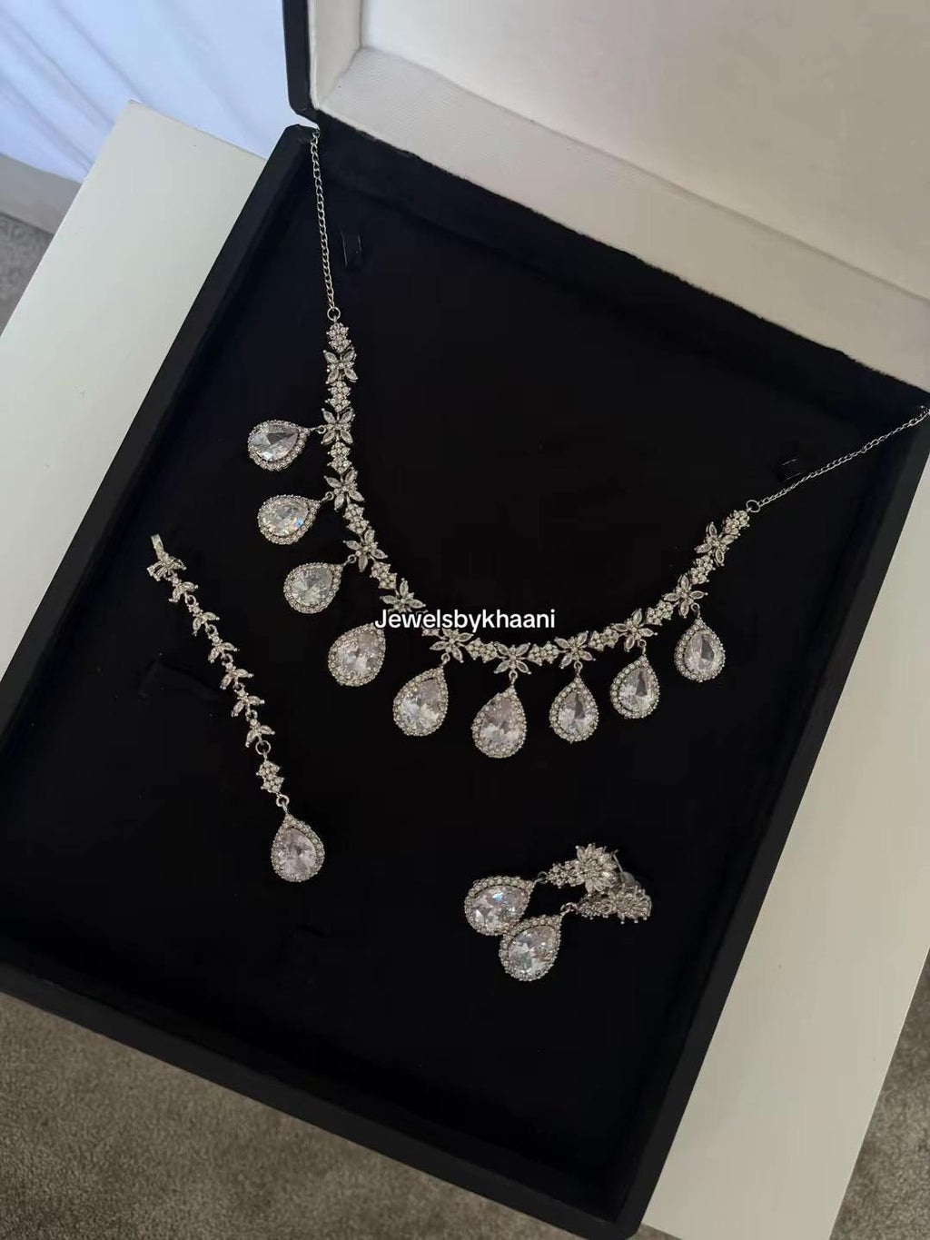 Silver plated 3 pieces Indian/Pakistani Walima Bridal  Jewelry Set  (Necklace, earrings and tikka)