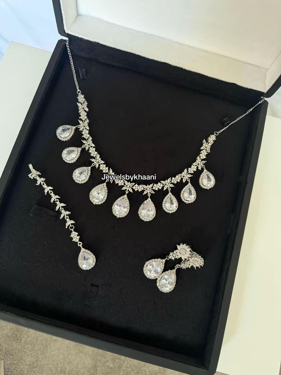 Silver plated 3 pieces Indian/Pakistani Walima Bridal  Jewelry Set  (Necklace, earrings and tikka)