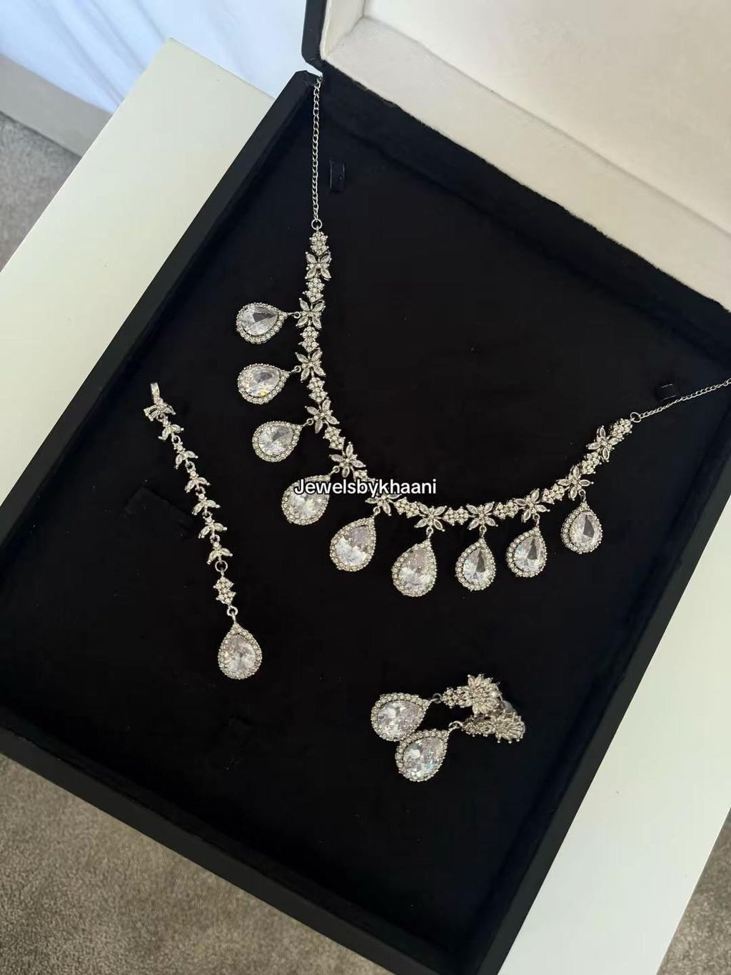 Silver plated 3 pieces Indian/Pakistani Walima Bridal  Jewelry Set  (Necklace, earrings and tikka)