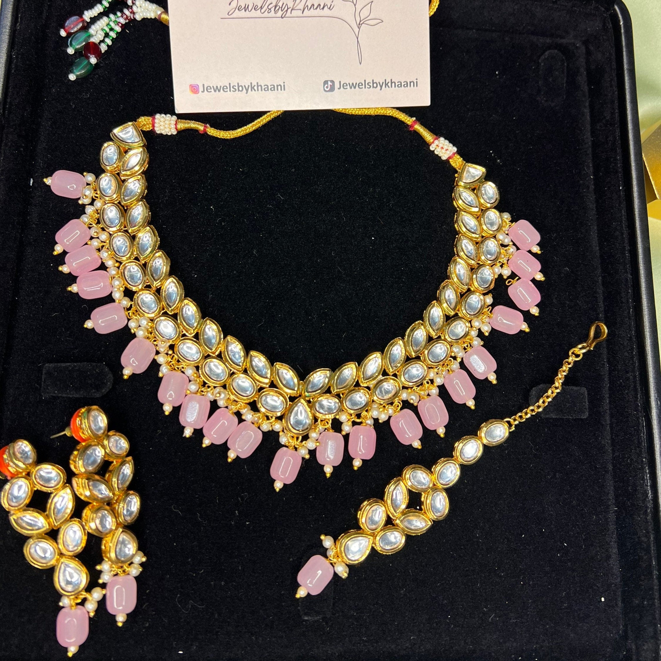 Three pieces  jewellery set