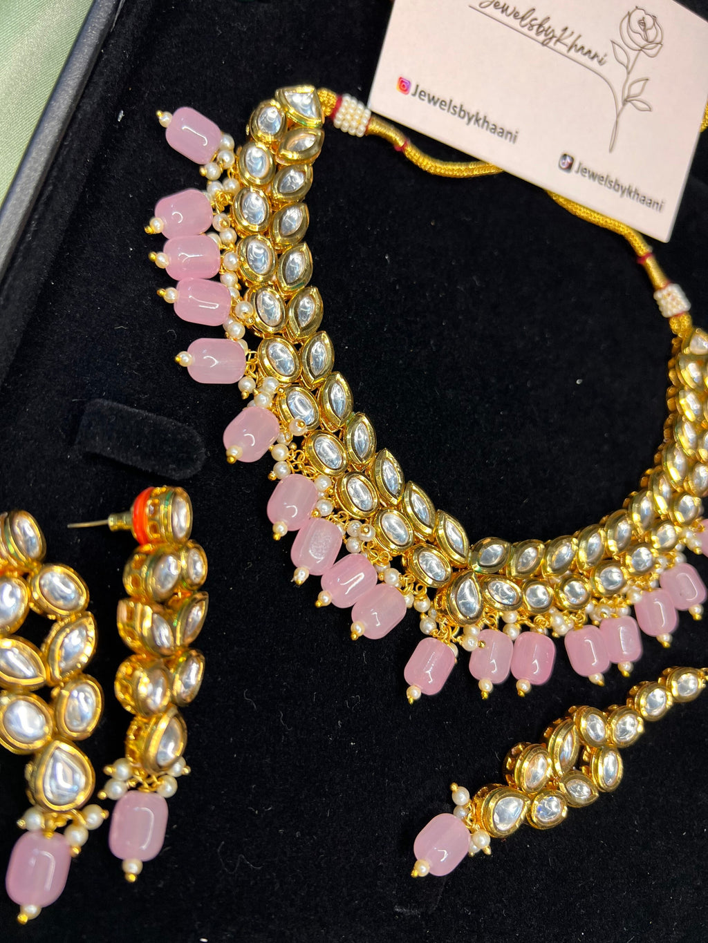 Three pieces  jewellery set