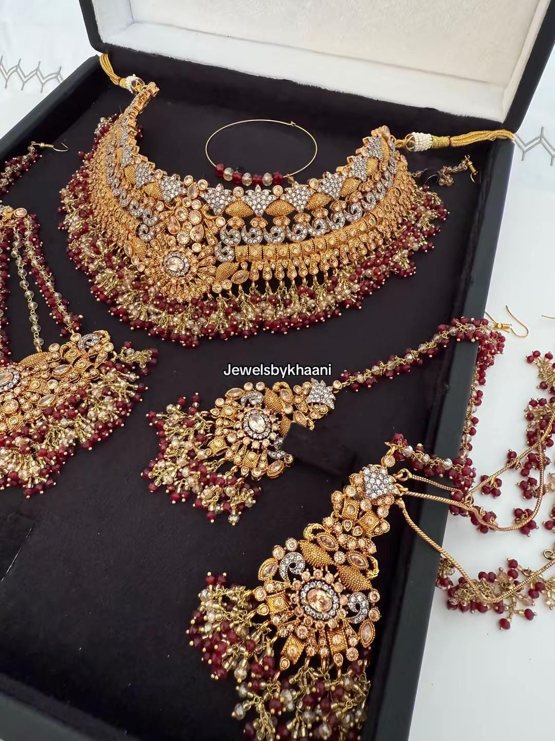 24k Gold plated 5pcs Red Indian/Pakistani Bridal Choker Jewelry Set for Wedding (Necklace, Maang Tikka, Jhumka Earrings, Jhoomar & Nose Pin)