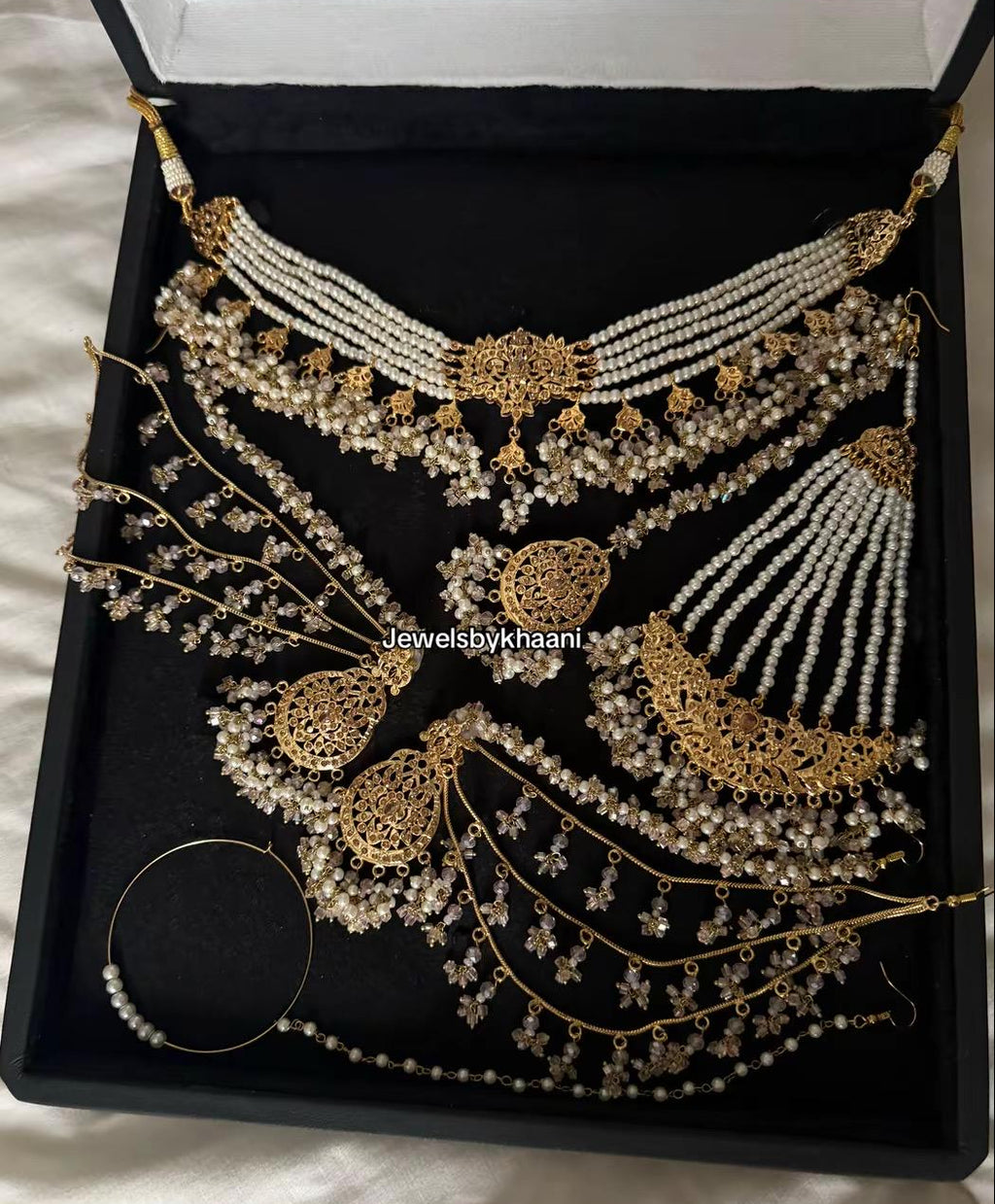 24k Gold plated 5pcs  bride Indian/Pakistani Bridal Choker Jewelry Set for Wedding (Necklace, Maang Tikka, Jhumka Earrings, Jhoomar)
