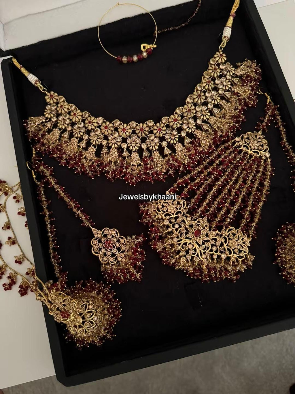 24k Gold plated 4pcs  bride Indian/Pakistani Bridal Choker Jewelry Set for Wedding (Necklace, Maang Tikka, Jhumka Earrings, Jhoomar)
