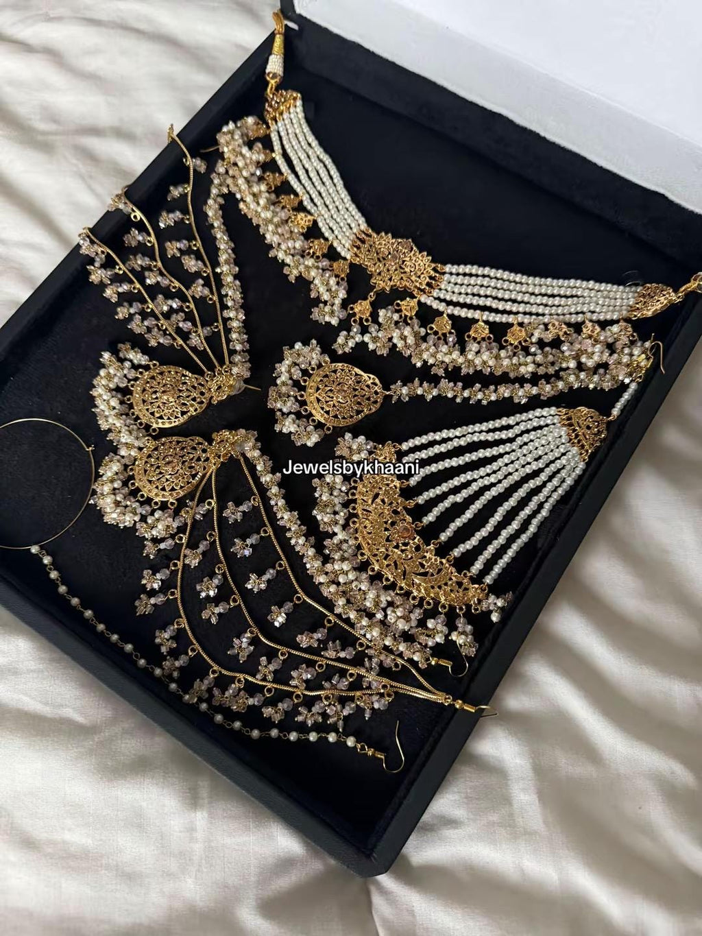 24k Gold plated 5pcs  bride Indian/Pakistani Bridal Choker Jewelry Set for Wedding (Necklace, Maang Tikka, Jhumka Earrings, Jhoomar)