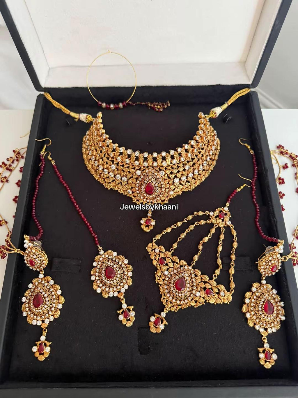 24k Gold plated 4pcs  bride Indian/Pakistani Bridal Choker Jewelry Set for Wedding (Necklace, Maang Tikka, Jhumka Earrings, Jhoomar)