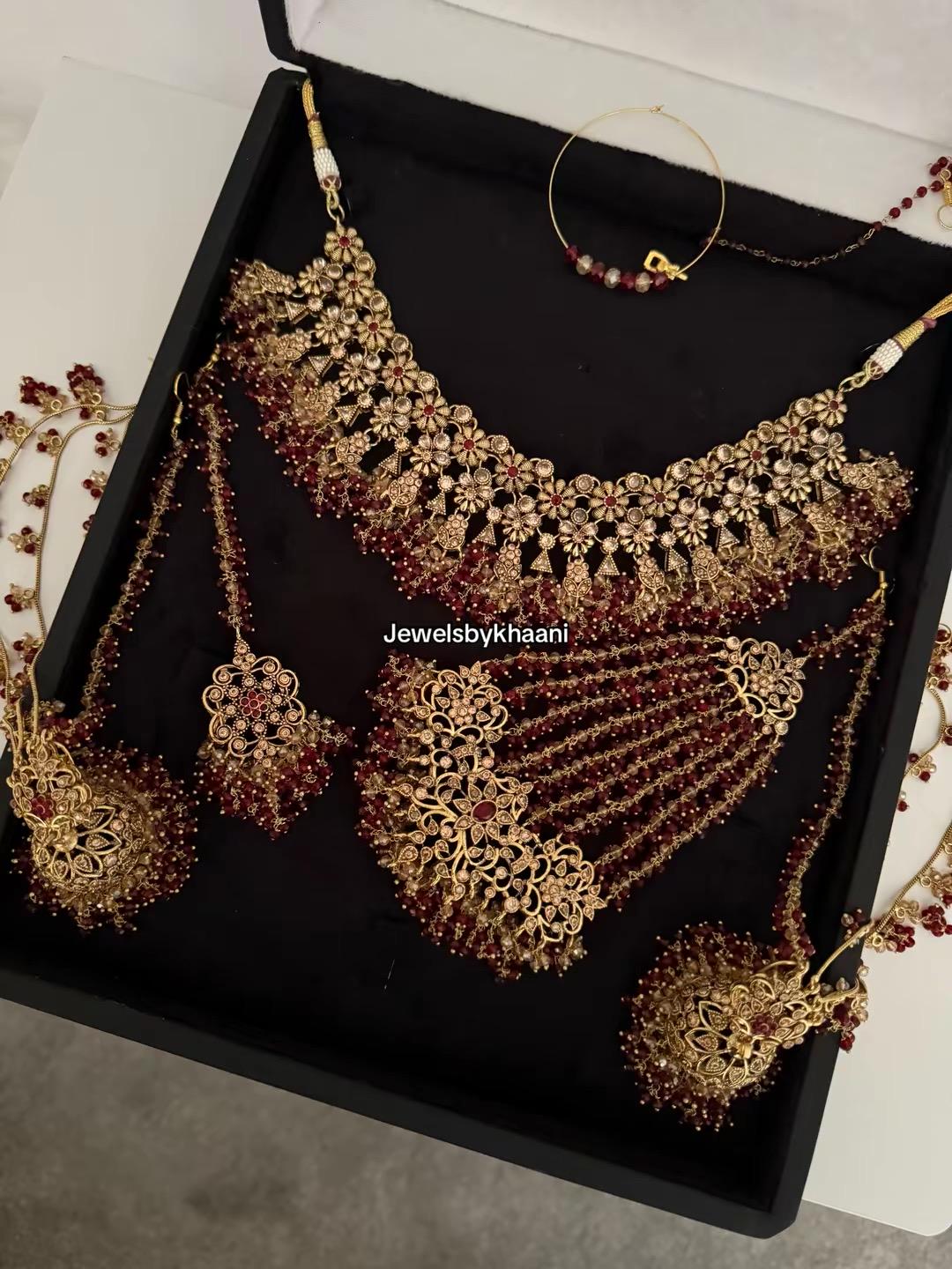 24k Gold plated 4pcs  bride Indian/Pakistani Bridal Choker Jewelry Set for Wedding (Necklace, Maang Tikka, Jhumka Earrings, Jhoomar)